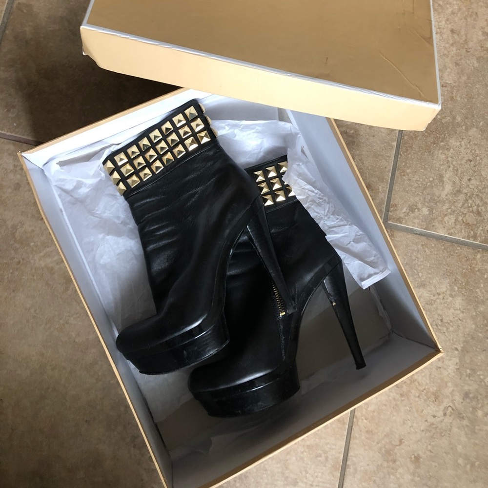 Aria Michael Kors Booties